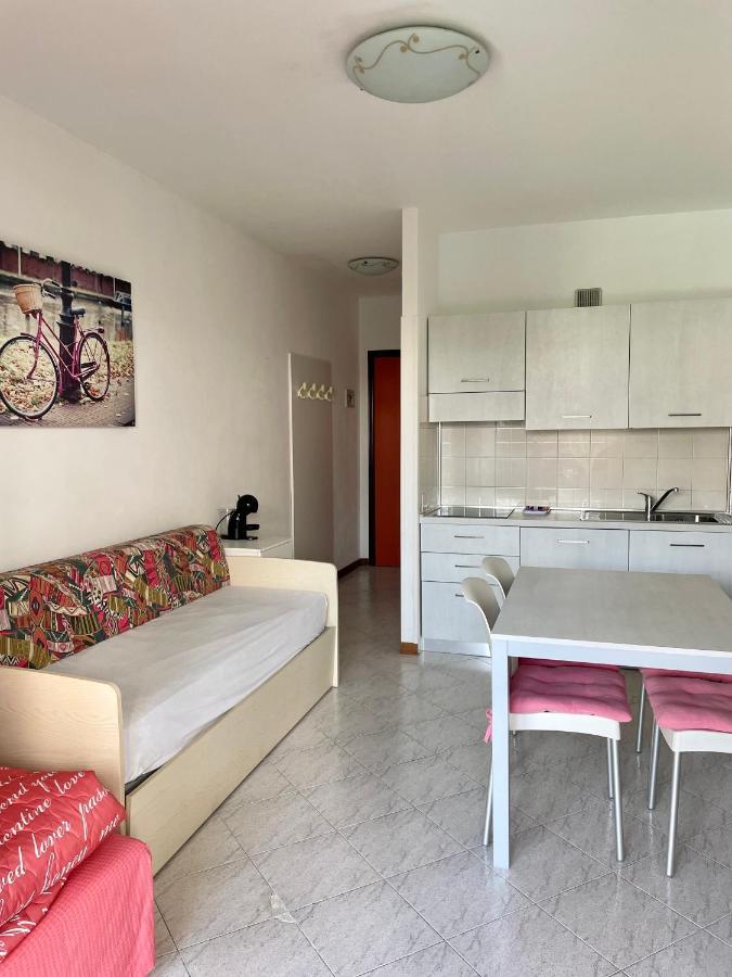 Residence La Duna Lignano Sabbiadoro Bagian luar foto